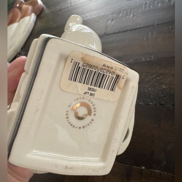 Paul Cardew Mini Refrigerator Teapot- collectible- made in England - Picture 4 of 8